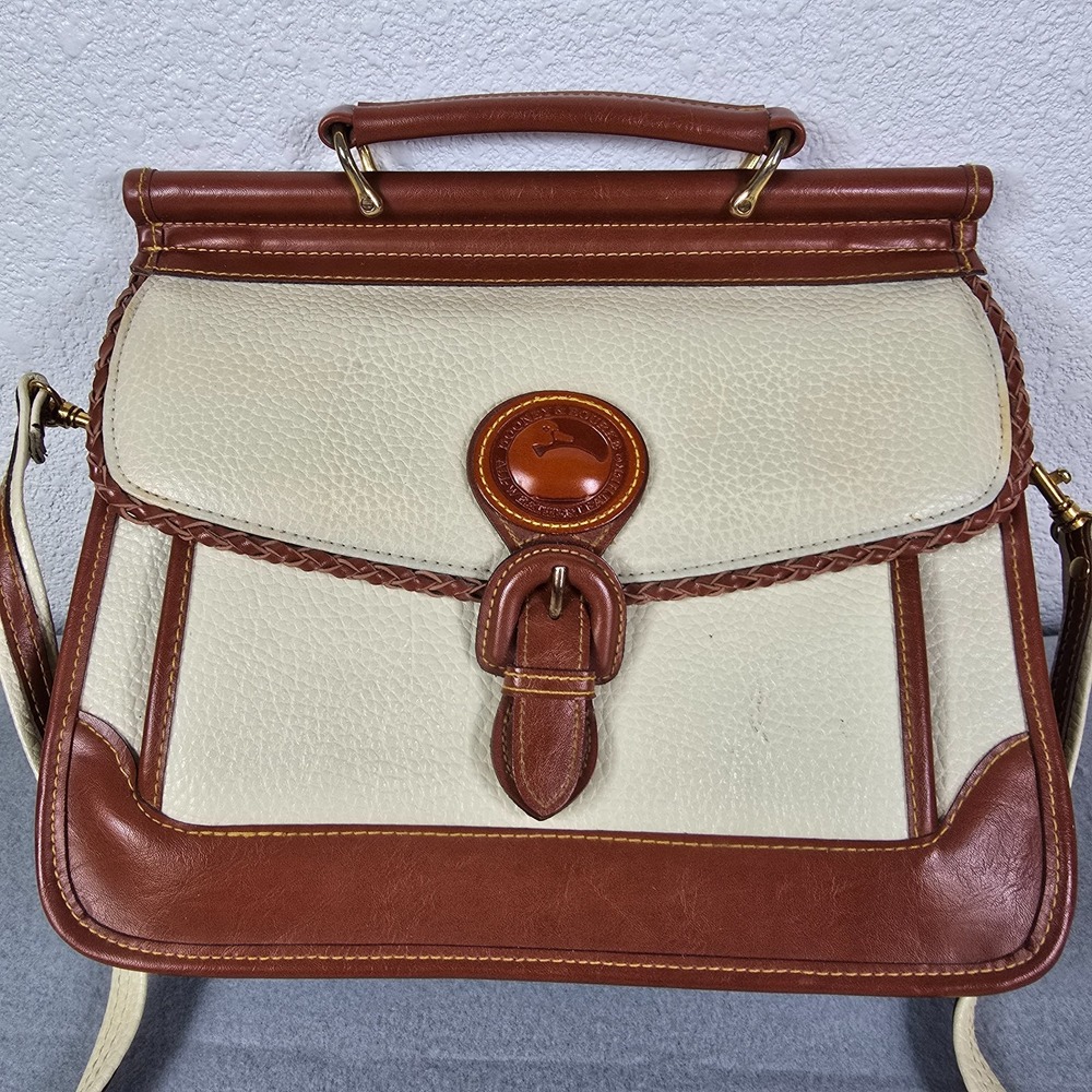 Dooney & Bourke Crossbody Bag Womens Beige Brown Leather Pebbled Inner Pockets